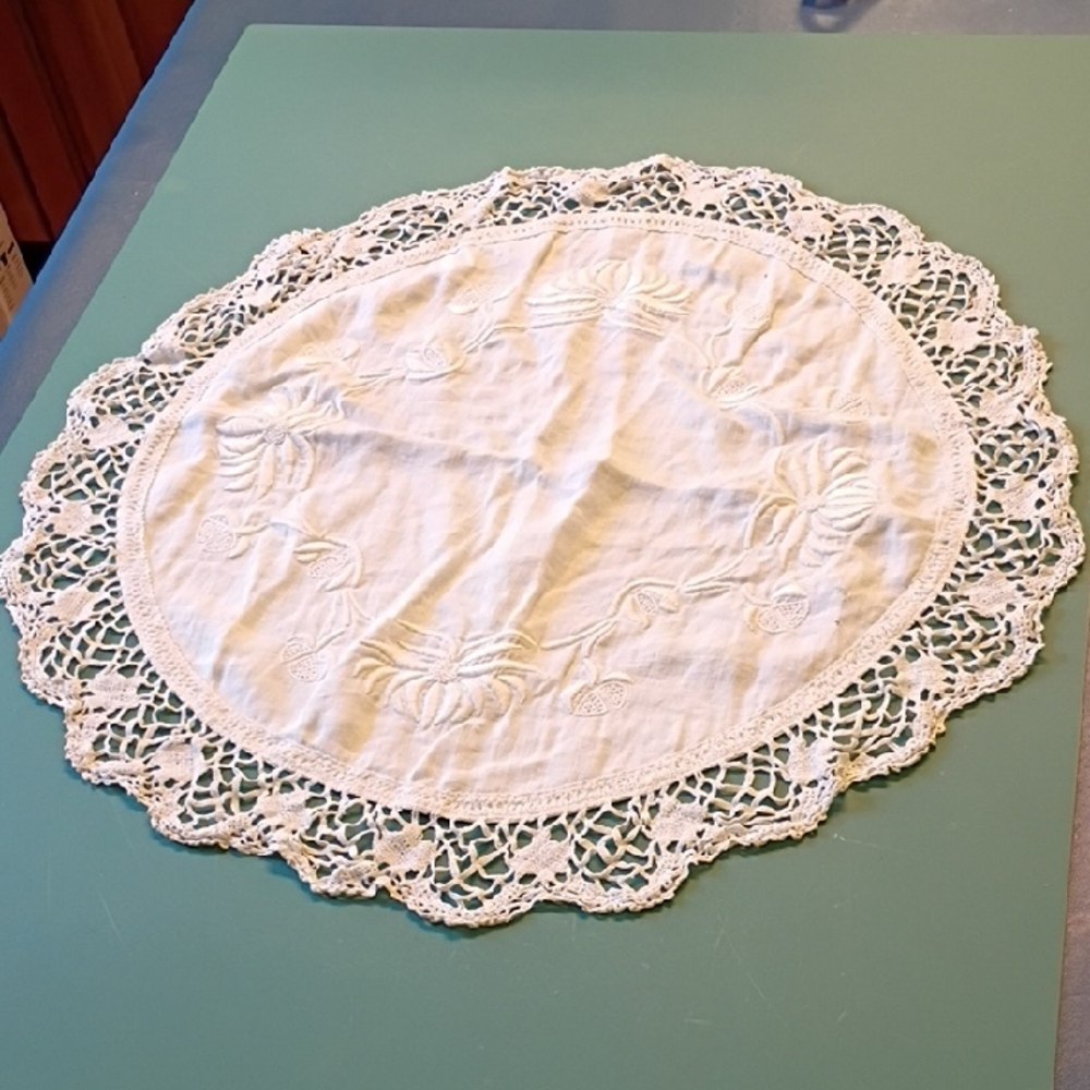 Vintage Lace Table Doily in Cream